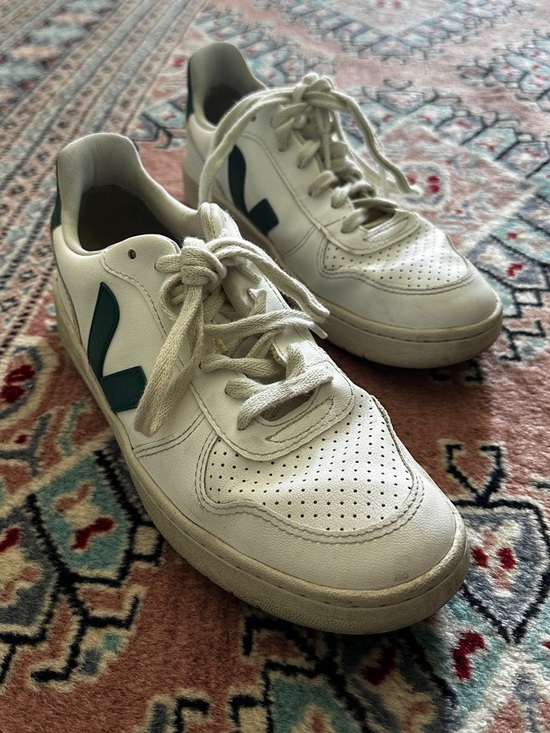 Veja V10 - Picture 2 of 8